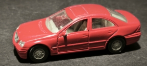 Siku-1375-Mercedes-Benz-C320-002