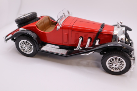 Bburago-Mercedes-Benz-SSK-1-18